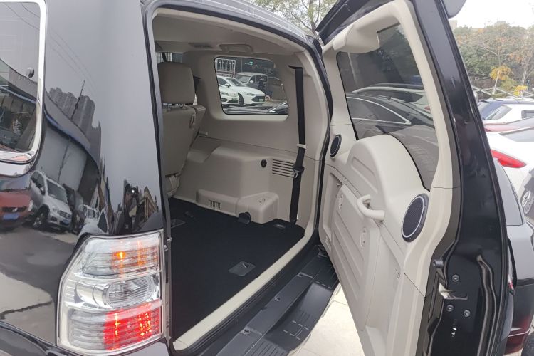 三菱 帕杰罗（平行进口） 局部细节23