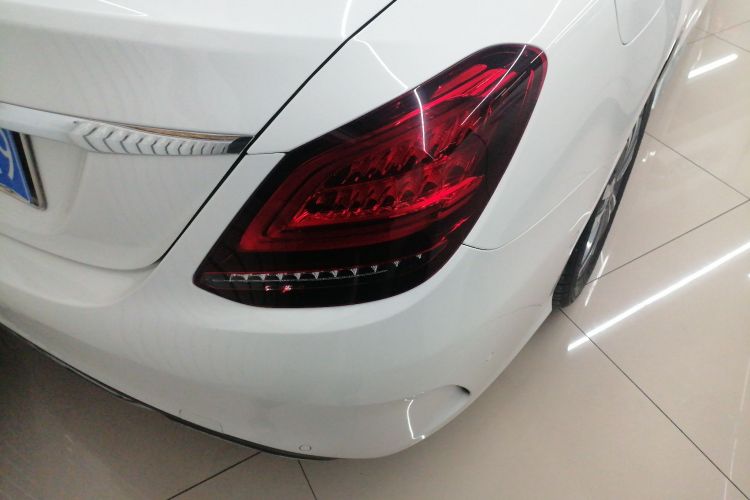 奔驰C级 2021款 C 200 L 时尚型运动版车身外观9