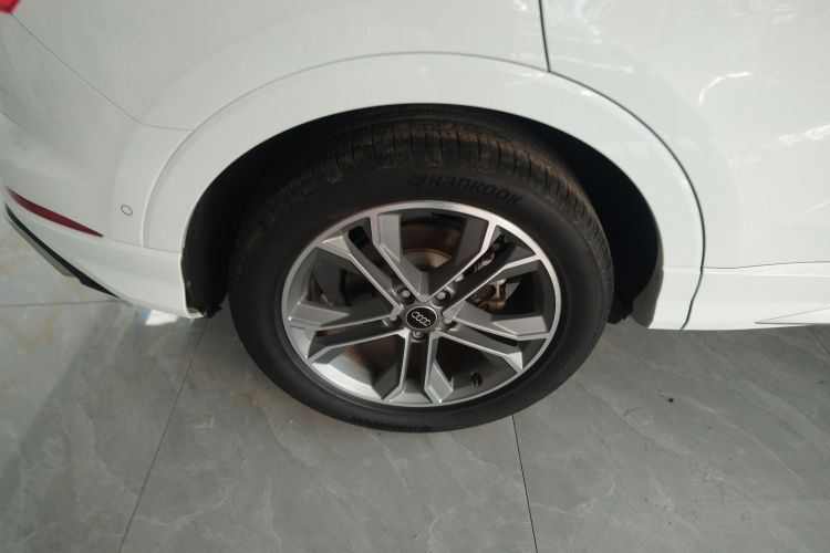 奥迪Q3 2024款 40 TFSI 时尚动感型车身外观6008