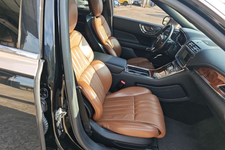 林肯大陆 2018款 2.0T 两驱尊享版局部细节41