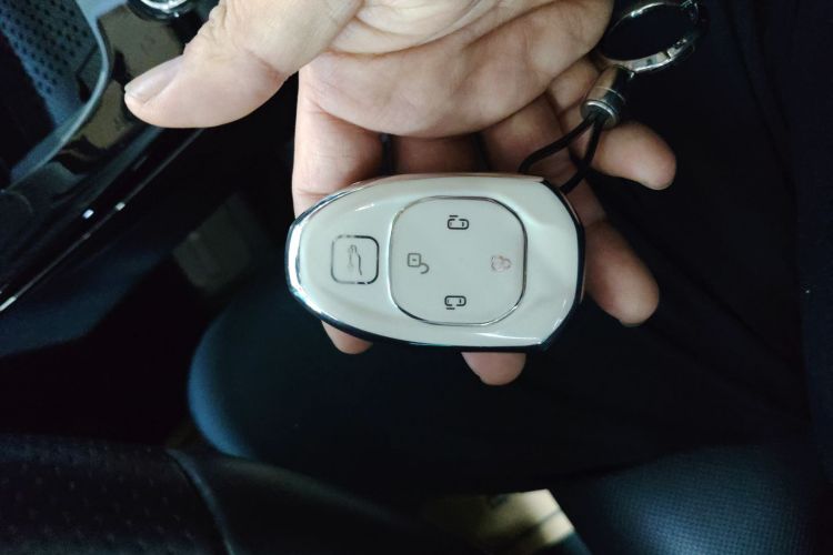 广汽传祺 传祺E9 2023款 E9 宗师中控内饰11