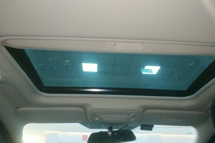 福特 福克斯 2017款 三厢 EcoBoost 180 自动精英型局部细节22