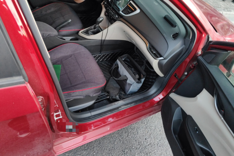 别克 英朗 2015款 15N 自动精英型局部细节9005