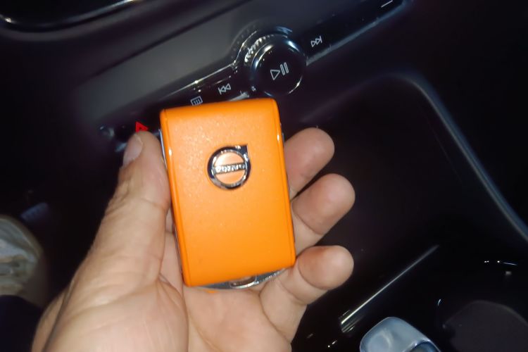 沃尔沃XC40 2023款 B4 四驱智远豪华版中控内饰7001