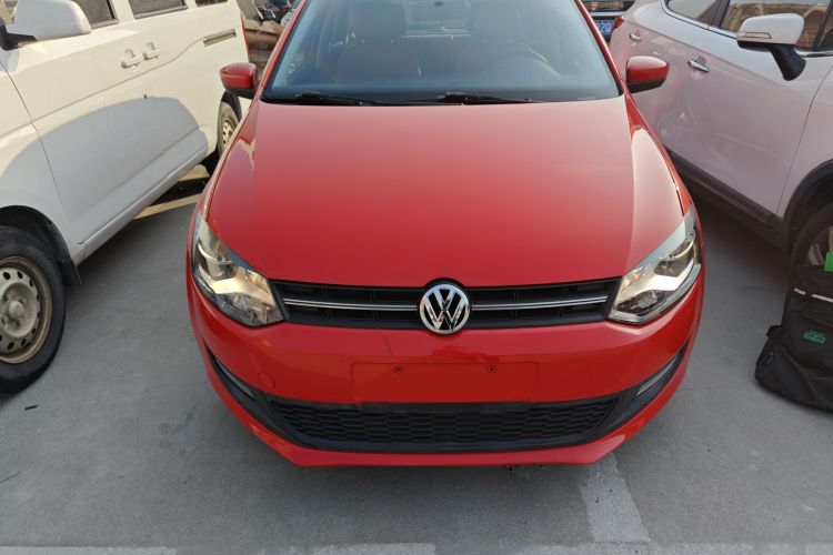 大众 Polo 2013款 1.6L 自动舒适版车身外观2