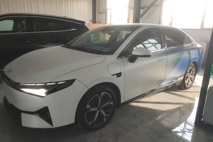 小鹏P5 2021款 460G车身外观4