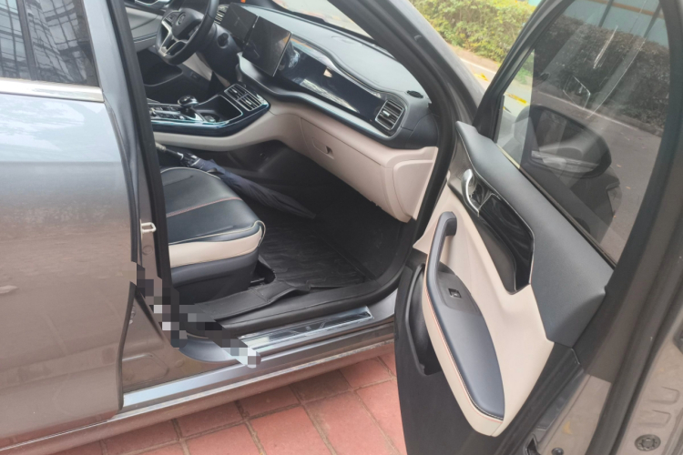 比亚迪 秦PLUS 2023款 冠军版 EV 510KM领先型局部细节9005