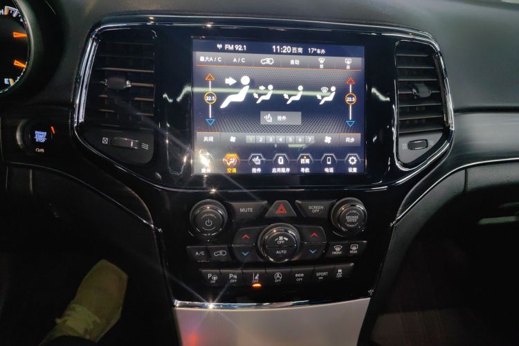 Jeep 大切诺基(进口) 2021款 3.0L 80周年纪念版中控内饰16