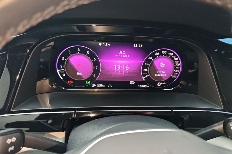 大众 途昂 2023款 530 V6 四驱尊崇旗舰版中控内饰14