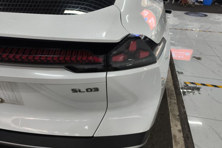 深蓝汽车 深蓝SL03 2023款 515MAX纯电版车身外观9