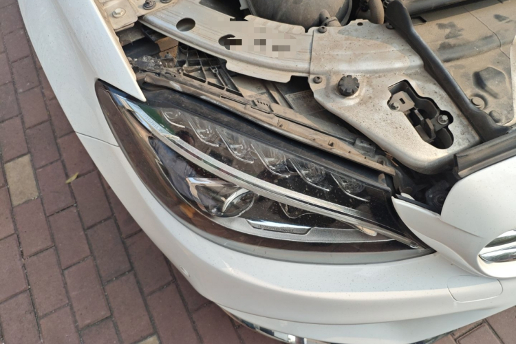 奔驰C级 2018款 C 200 L 运动版车身外观6006