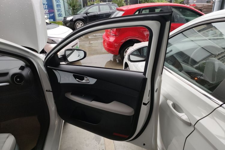 起亚K3 2024款 1.5L CVT豪华智享版中控内饰42