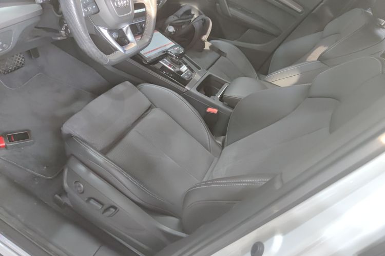 奥迪Q5L 2022款 40T 豪华动感型局部细节19