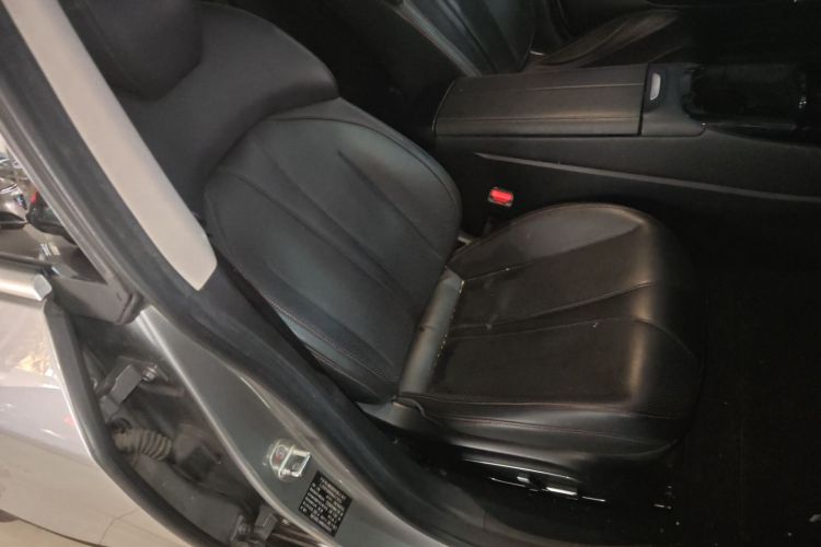 小鹏P7 2020款 586N局部细节41