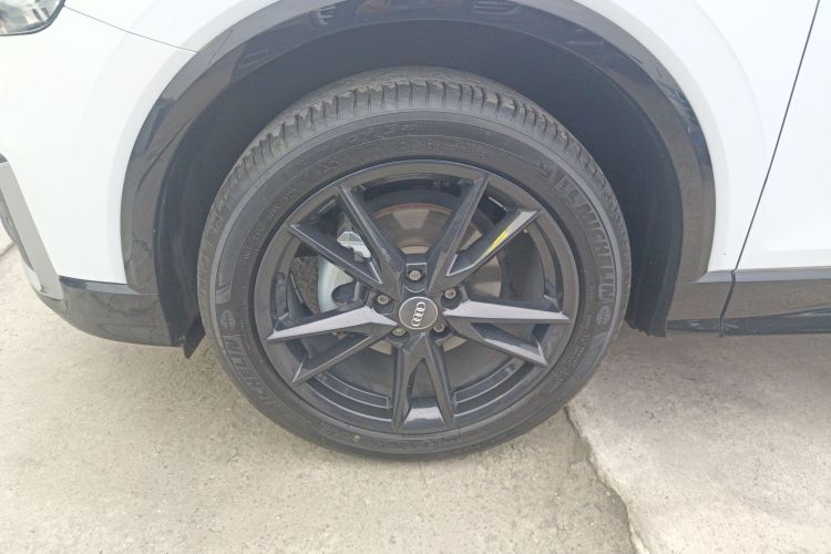 奥迪Q2L 2021款 35 TFSI 进取动感型车身外观6007