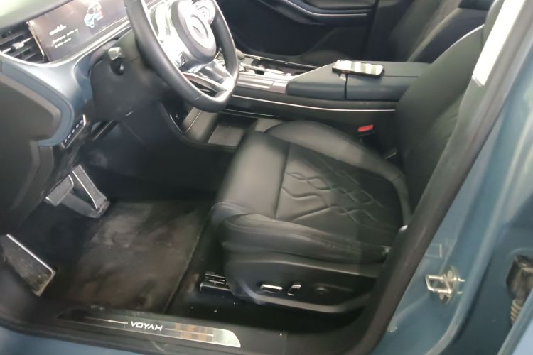 岚图汽车 岚图FREE 2021款 四驱纯电首发纪念版专属豪华套装中控内饰19