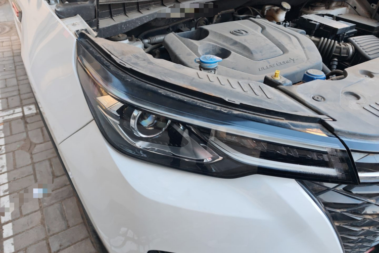 长安CS55PLUS 2021款 蓝鲸版 1.5T 手动豪华型车身外观8