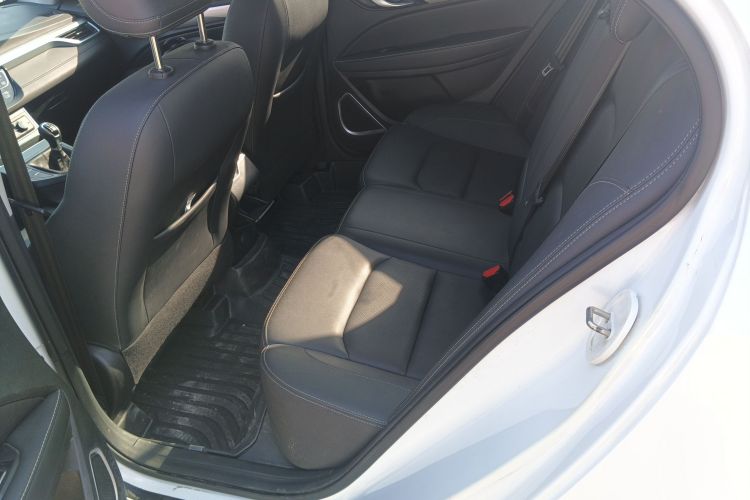 吉利汽车 帝豪 2020款 1.5L 手动豪华型中控内饰21