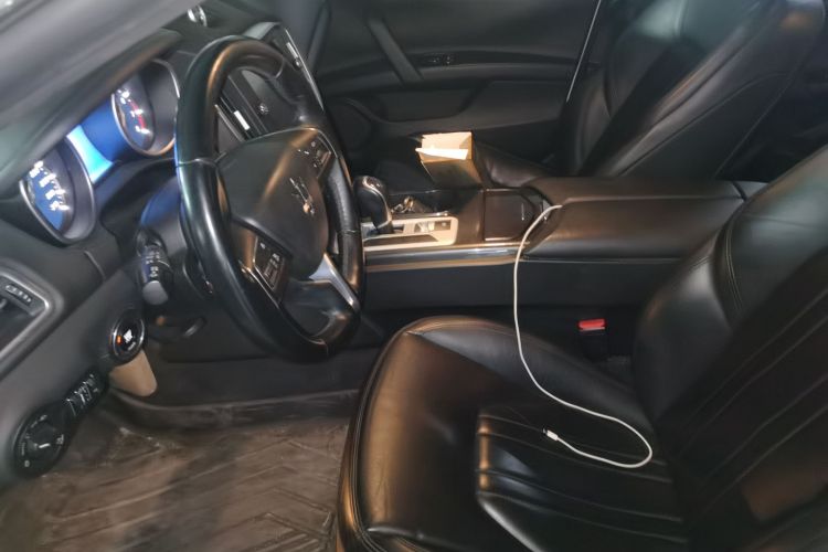 玛莎拉蒂 Ghibli 2014款 3.0T 标准版中控内饰19