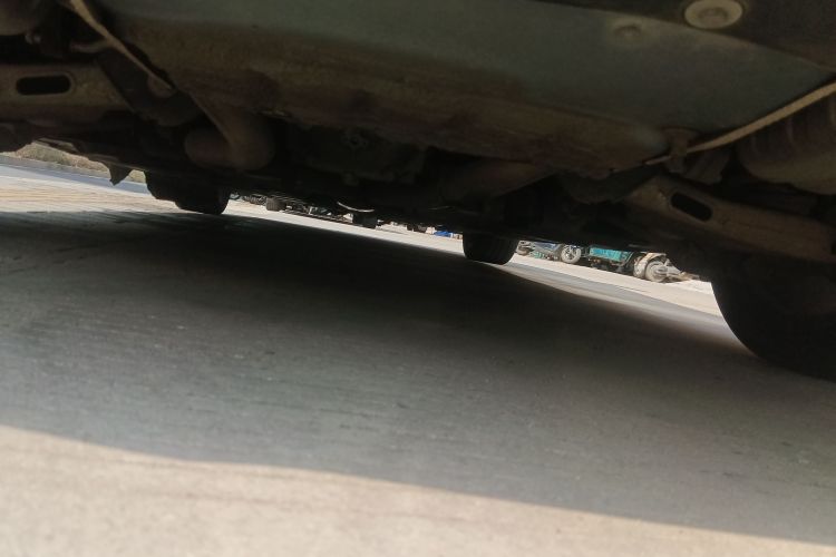 捷豹XE 2017款 2.0T 200PS R-Sport局部细节9009