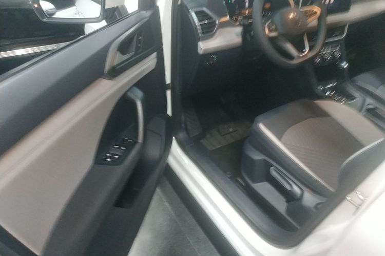 大众 途岳 2023款 300TSI 两驱新月版中控内饰7003