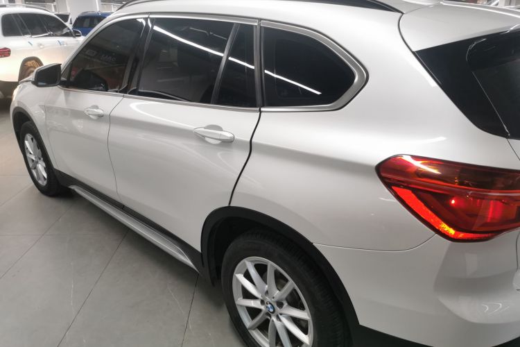 宝马X1 2018款 sDrive18Li 时尚型车身外观4