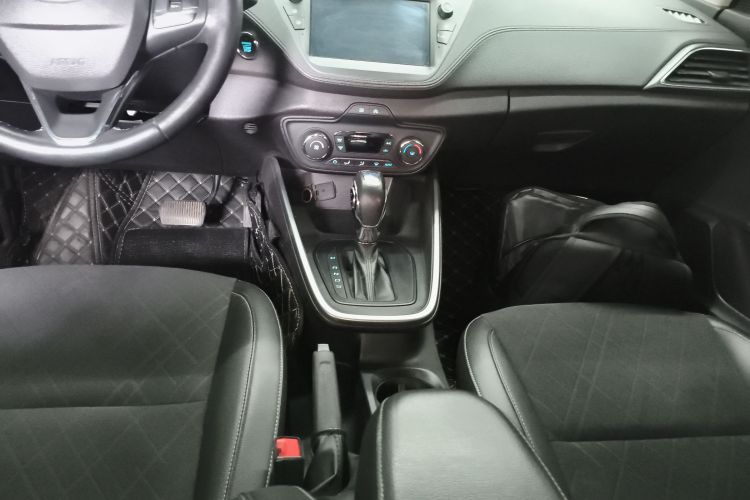 福特 福睿斯 2019款 改款 1.5L 自动悦享型 国VI中控内饰18