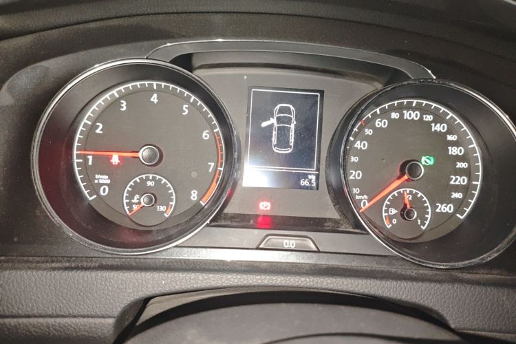 大众 高尔夫 2018款 1.6L 自动舒适型中控内饰14