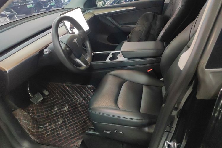 特斯拉 Model Y 2021款 标准续航后驱版中控内饰19