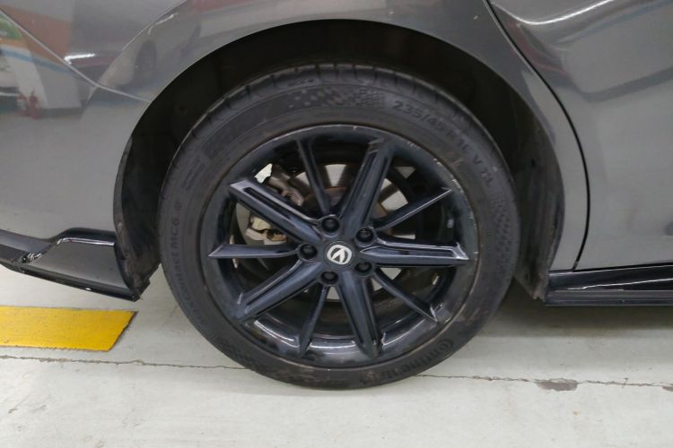 长安UNI-V 2022款 2.0T 领速版车身外观6008