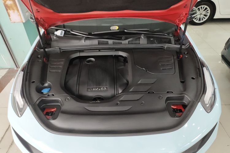 领克03 2019款 1.5TD DCT劲Pro版 国VI机舱底盘24