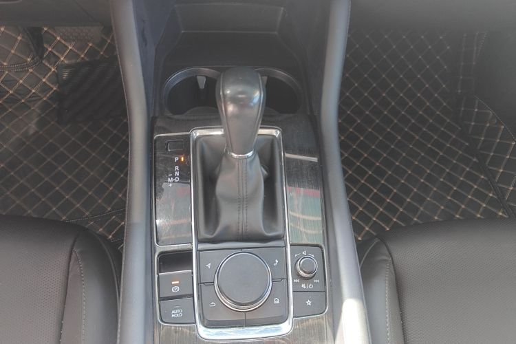 马自达3 昂克赛拉 2020款 2.0L 自动质雅版中控内饰18