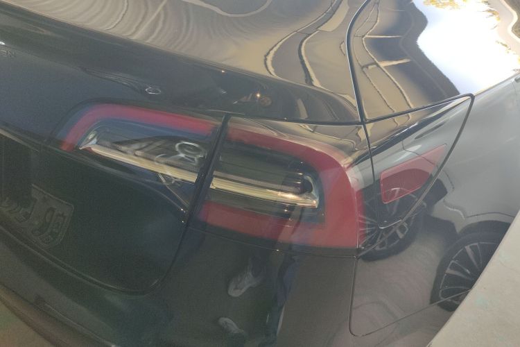 特斯拉 Model 3 2021款 标准续航后驱升级版 3D6车身外观6006