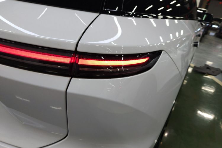 蔚来ES8 2023款 100kWh 签名版车身外观9