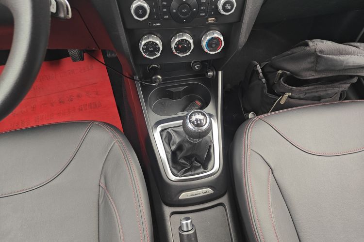 中华V3 2016款 1.5L 手动舒适型局部细节18