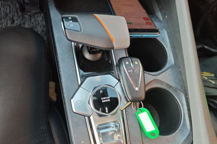 长安UNI-V 2022款 1.5T 尊贵型局部细节18