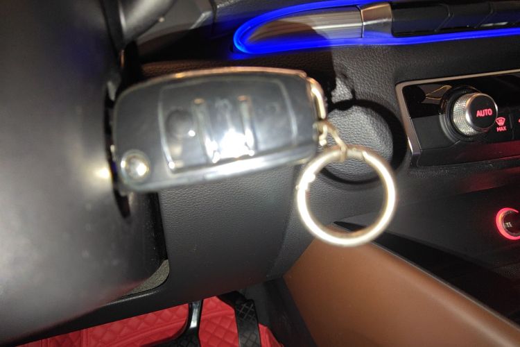 奥迪A3 2016款 Limousine 35 TFSI 风尚型中控内饰7001