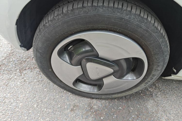 吉利银河 2023款 熊猫mini 新春版宝藏熊车身外观6007