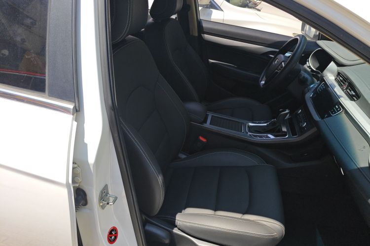 吉利汽车 帝豪 2018款 1.5L CVT向上互联版局部细节41