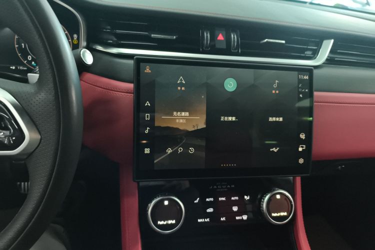 捷豹XFL 2023款 XFL 2.0T P250 两驱精英运动版中控内饰16