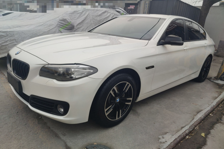 宝马5系 2014款 520Li 典雅型车身外观4