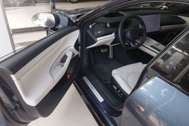 小米汽车 小米SU7 2024款 四驱超长续航高阶智驾Max版中控内饰7003