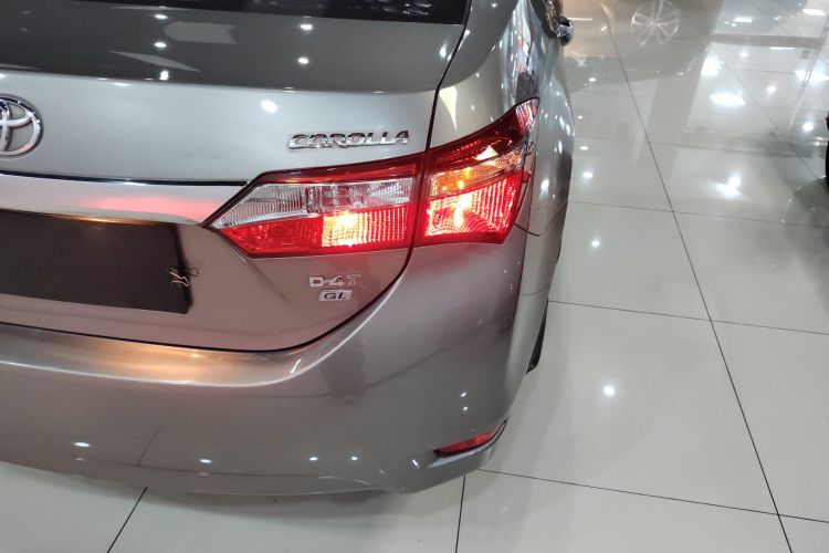 丰田 卡罗拉 2017款 改款 1.2T S-CVT GL车身外观6006