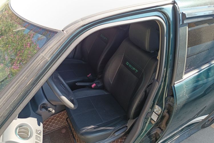 铃木 雨燕 2016款 1.5L 自动时尚型酷玩版中控内饰19