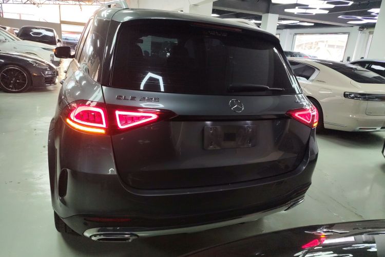 奔驰GLE 2020款 GLE 350 4MATIC 时尚型车身外观6