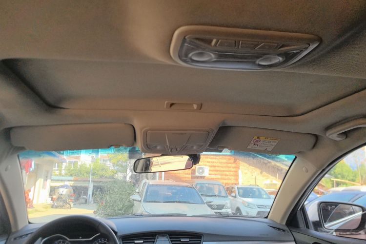 吉利汽车 帝豪 2017款 三厢百万款 1.5L 手动向上版中控内饰22