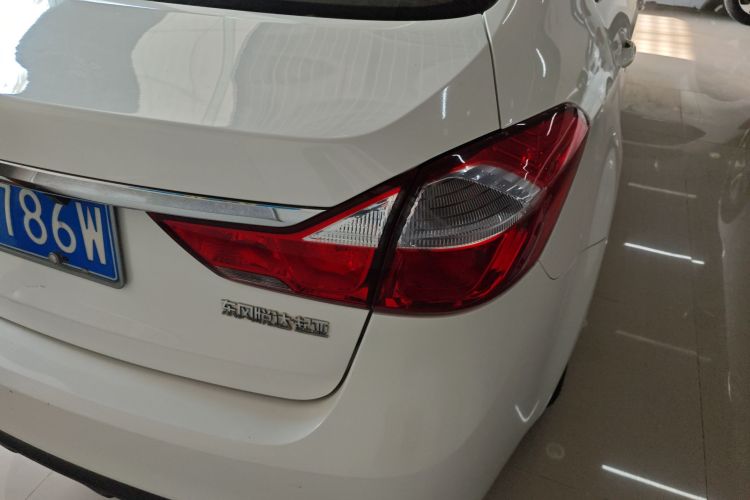 起亚K3 2016款 1.6L 手动GL车身外观9