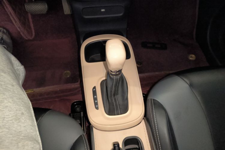 荣威 科莱威CLEVER 2022款 311km元气啵啵版中控内饰18