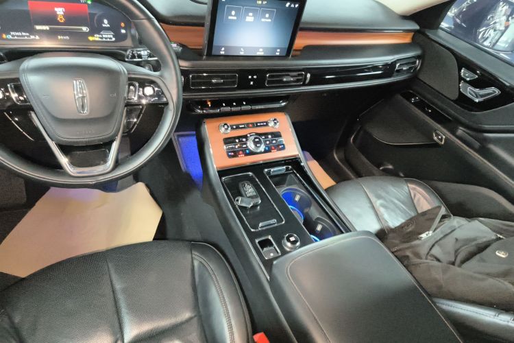 林肯 飞行家(进口) 2020款 3.0T V6全驱尊享版中控内饰18