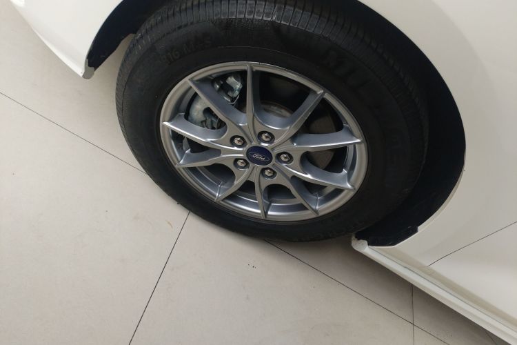 福特 福克斯 2021款 两厢 EcoBoost 180 自动锋潮型车身外观6002